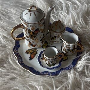Baum Brothers "Butterfly Collection". 
Teaset for one.-(the best way for tea)